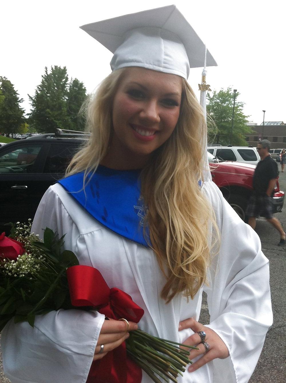 24P Beautiful Blonde Face For You To Cum On