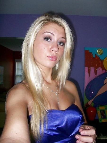 24P Beautiful Blonde Face For You To Cum On