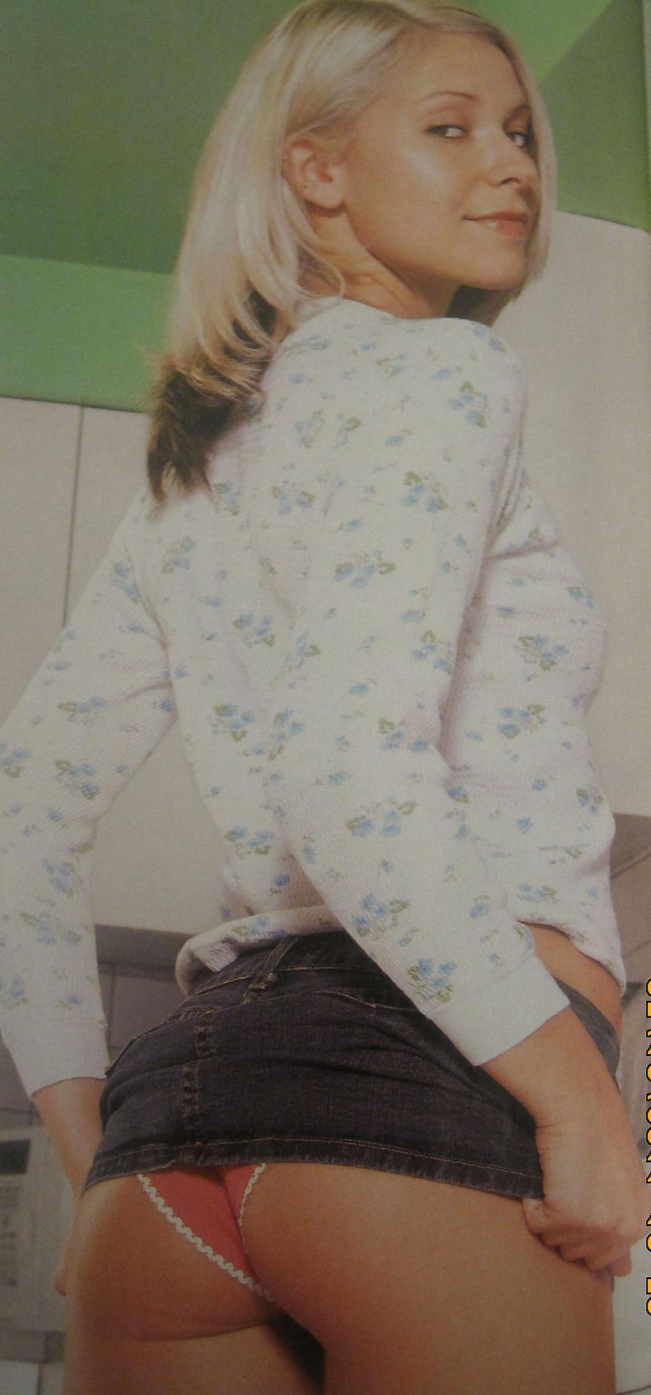 22P TEEN ASS UPSKIRT UNDIES PANTIES THONG STRIP STRIPTEASE TITS