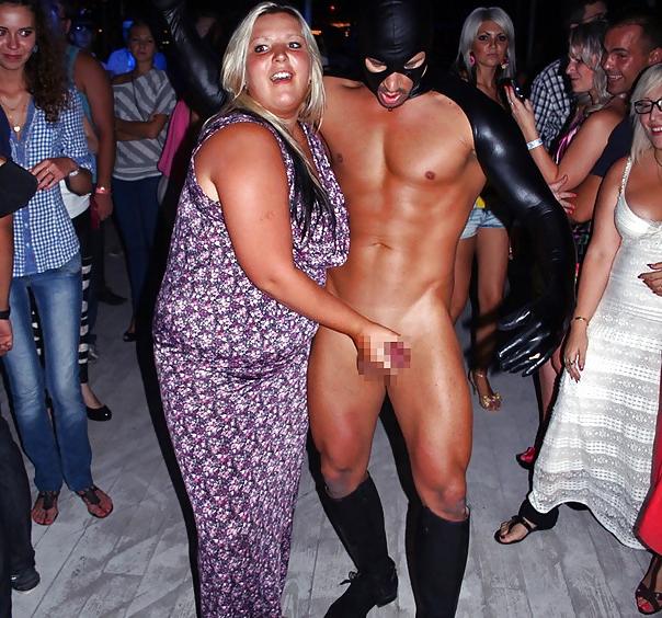 25P Real Stripp Show of Naked DJ (CFNM) II