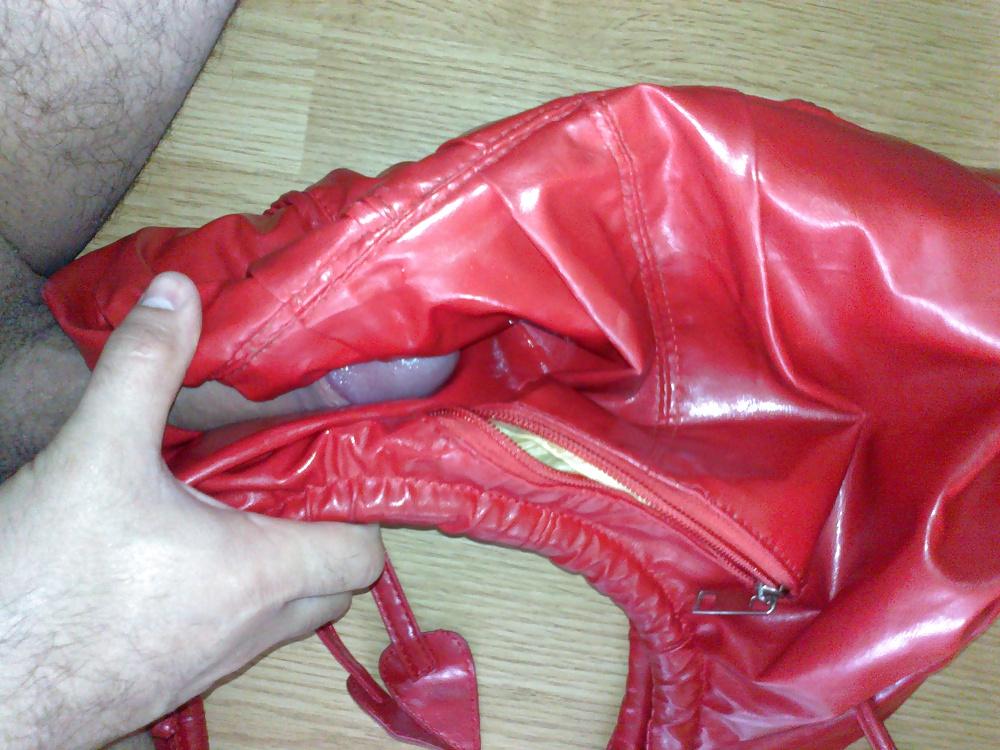 25P Fucking my sister's leather bag and cum on her jacket