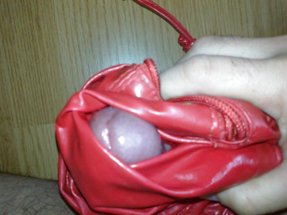 25P Fucking my sister's leather bag and cum on her jacket