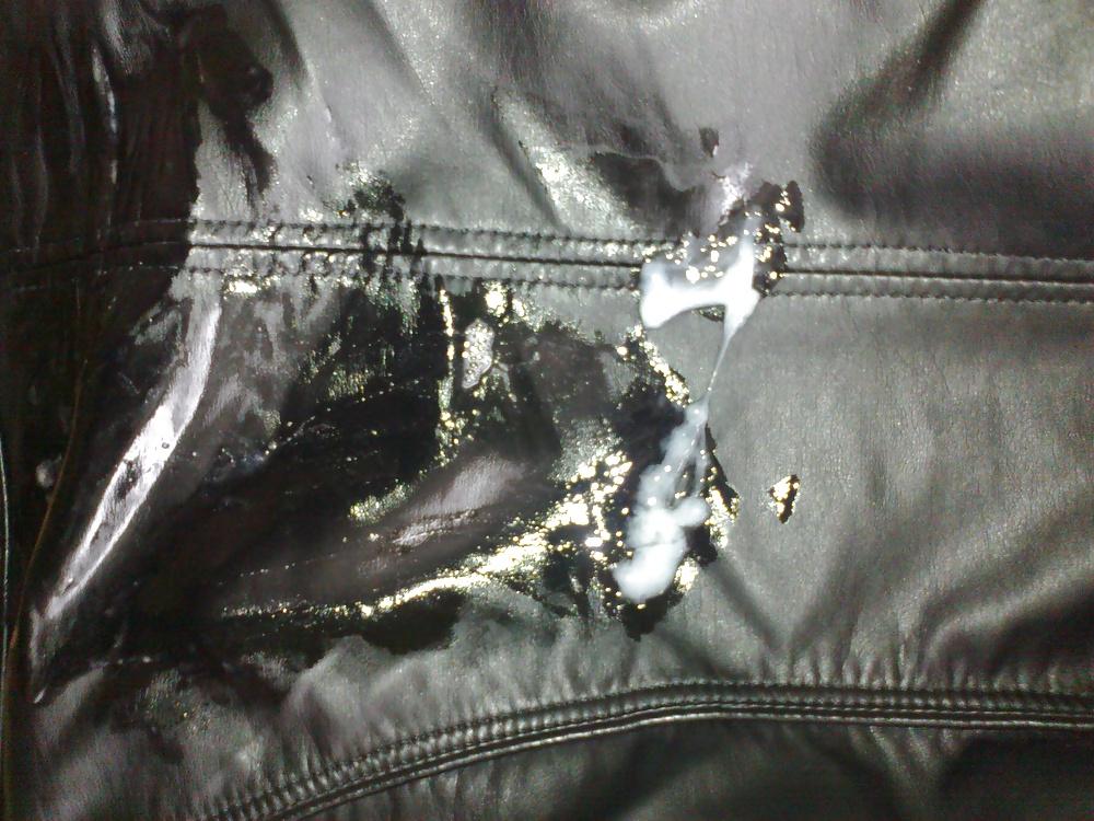 25P Fucking my sister's leather bag and cum on her jacket