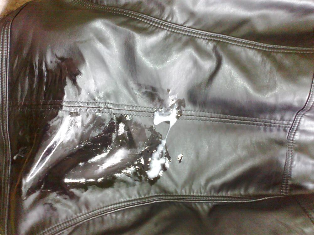 25P Fucking my sister's leather bag and cum on her jacket