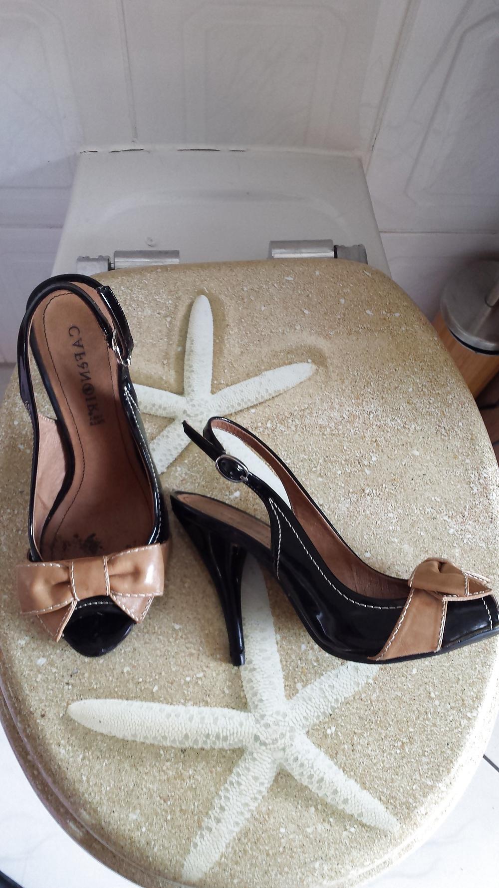 25P Cum on heels