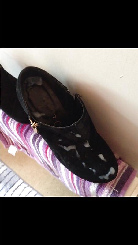 25P Cum on heels