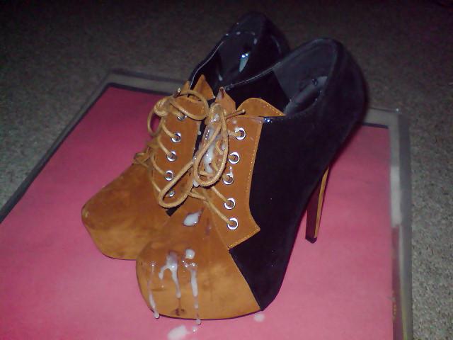 25P Cum on heels
