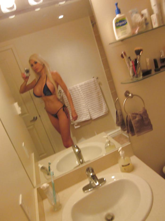 25P Bella: Babe with great bolted on tits!