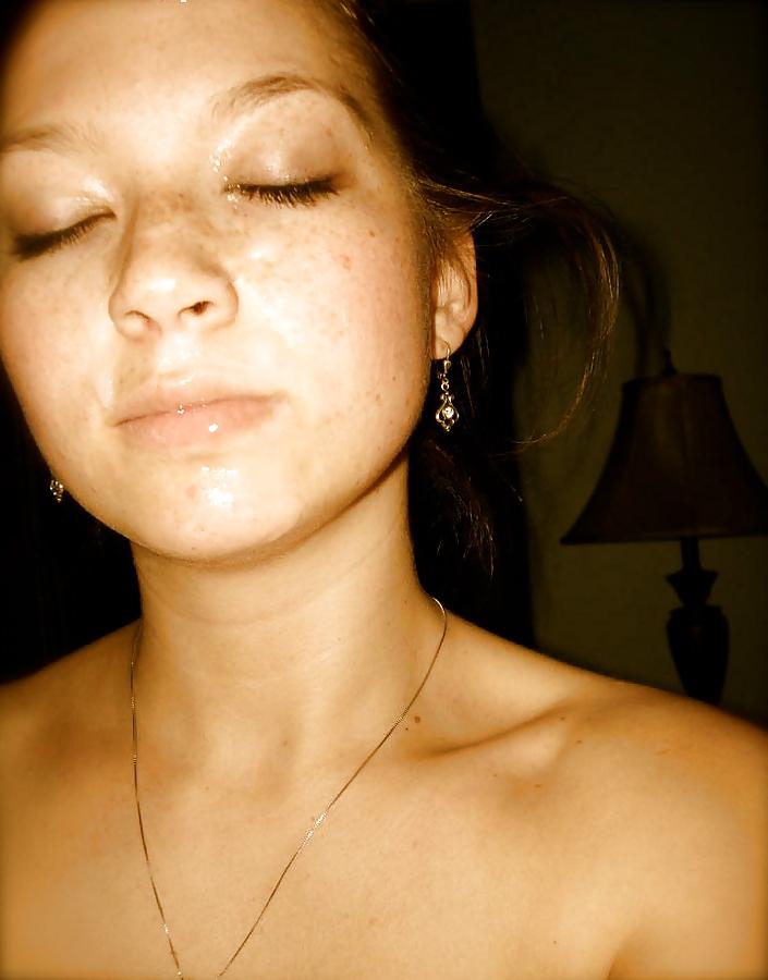 10P Brunette babes with cumshots.