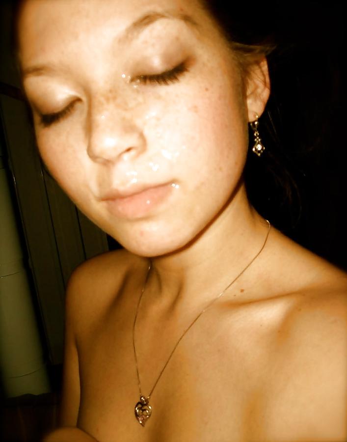 10P Brunette babes with cumshots.