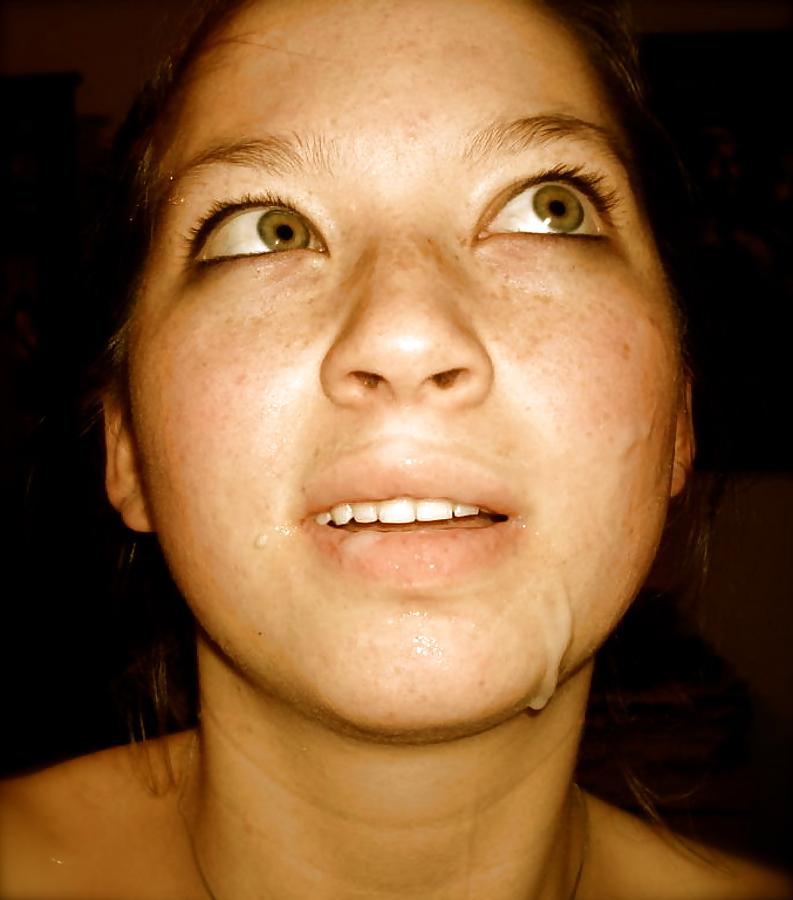 10P Brunette babes with cumshots.