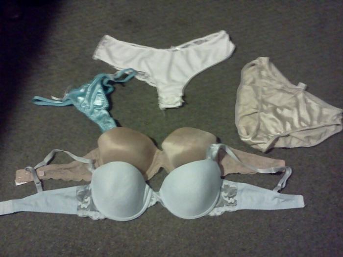 11P Cum on my teen daughters things