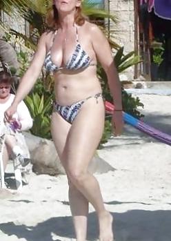 4P Milf in a bikini