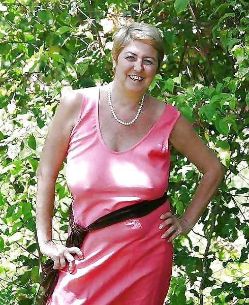 24P She forgot her bra 36.