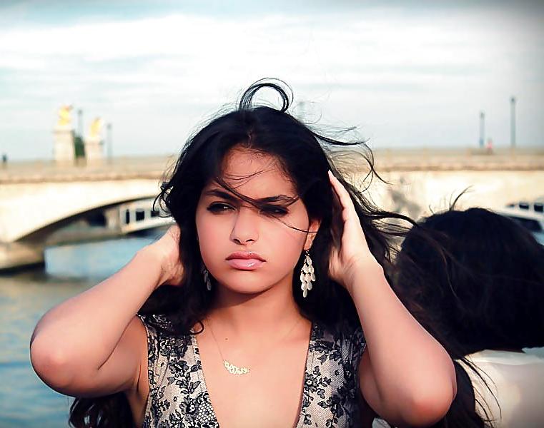 23P Yousra Morocco Girl Cum On Her