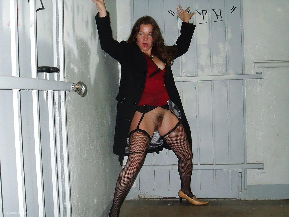 11P Wife Flashing Hairy Cunt