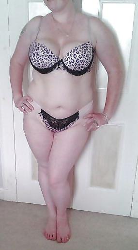 25P Chunky tits in bra 13