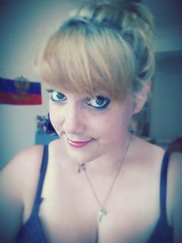 25P French Teen's Face Pics 