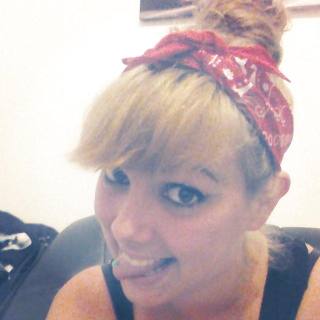 25P French Teen's Face Pics 
