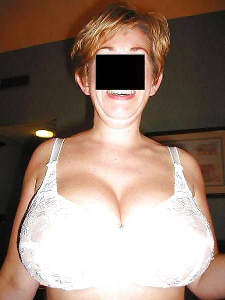 23P Chunky in bra 16