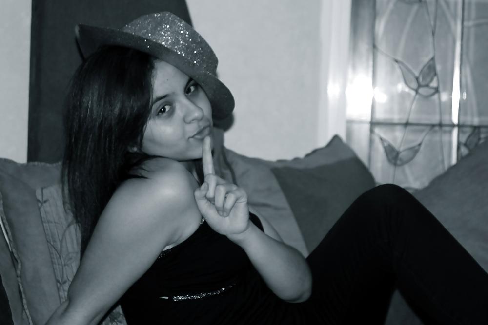 15P Safaa Morocco Girl Cum On Her