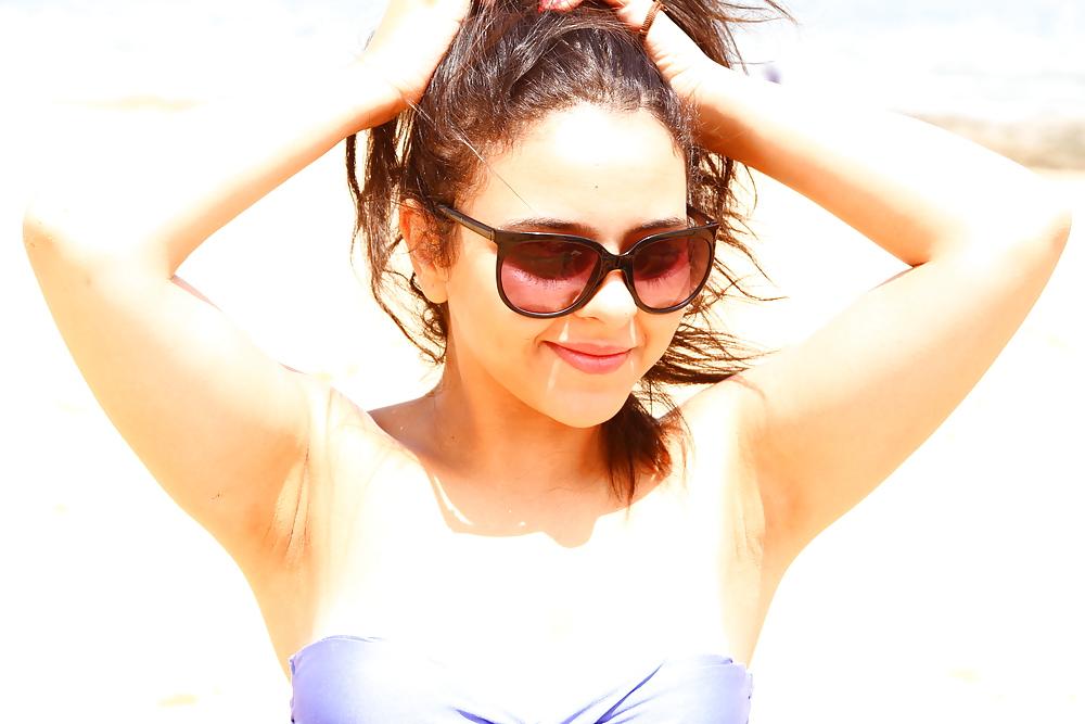 15P Safaa Morocco Girl Cum On Her