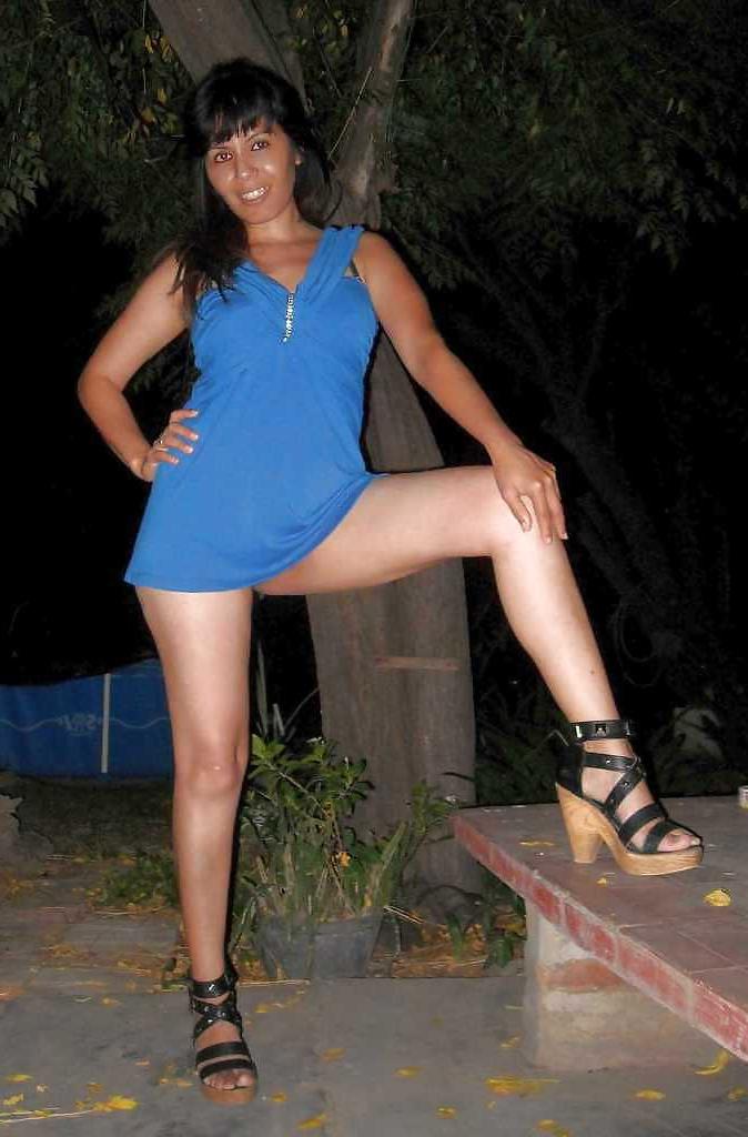 14P Latin MILF with big wet cunt