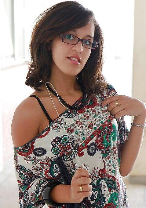 13P Saly Morocco Girl Cum On Her
