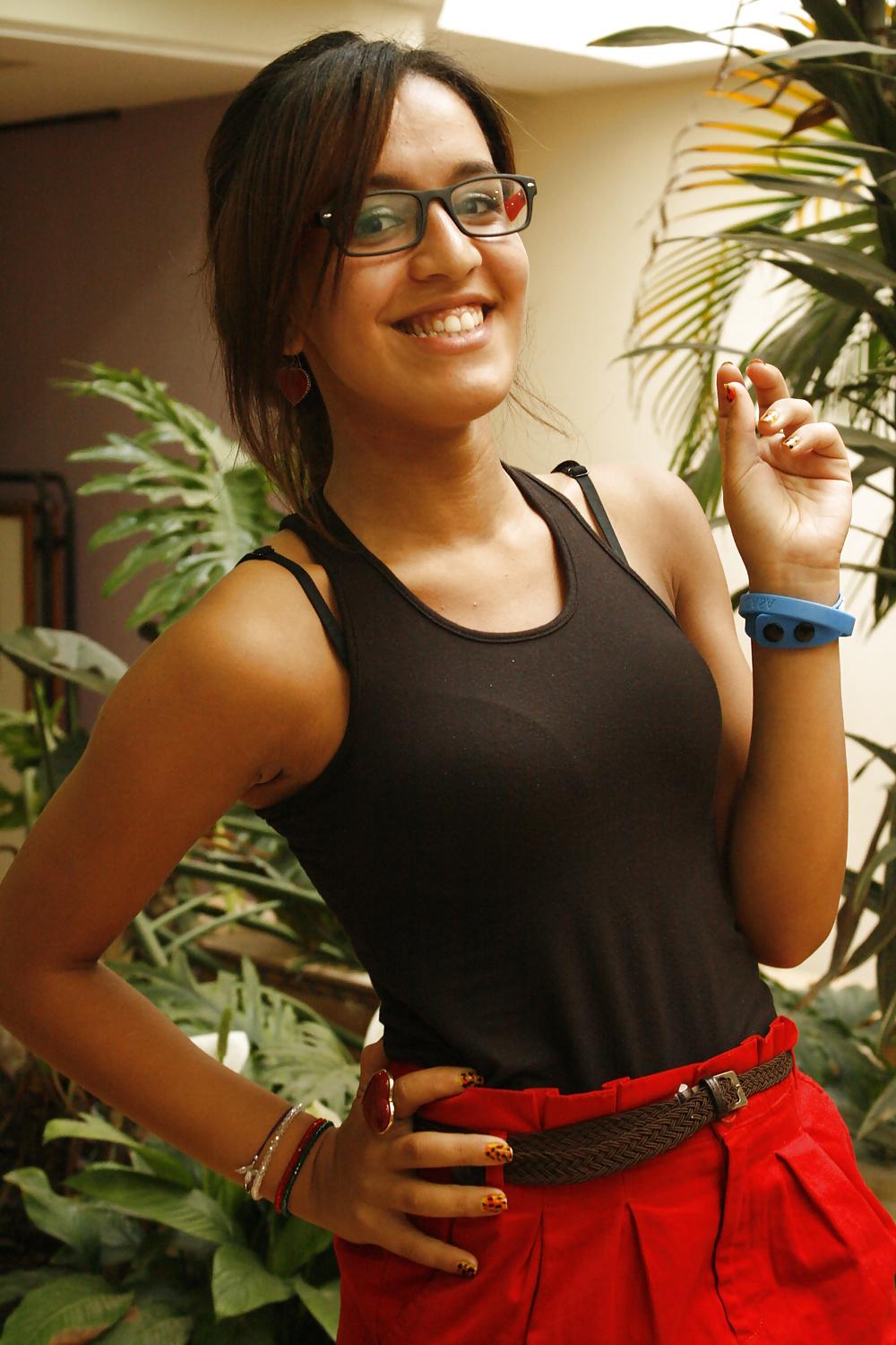 13P Saly Morocco Girl Cum On Her