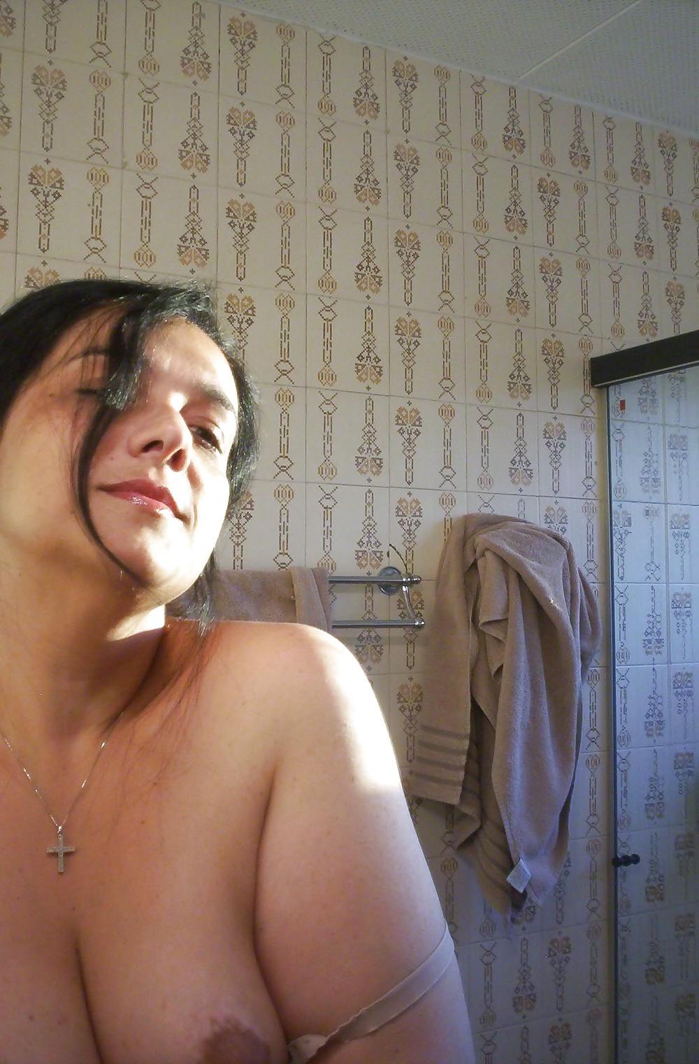 20P Busty.GILF.01