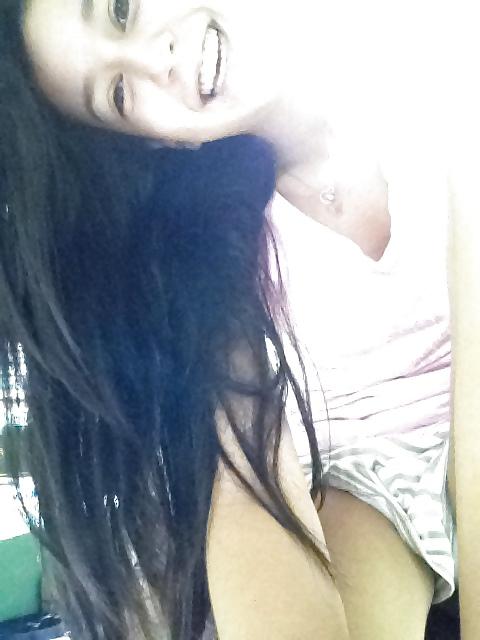 25P Oumayma  Morocco Girl Cum On Her