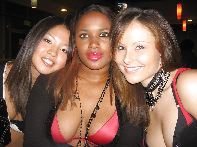 25P Bra Babes 83