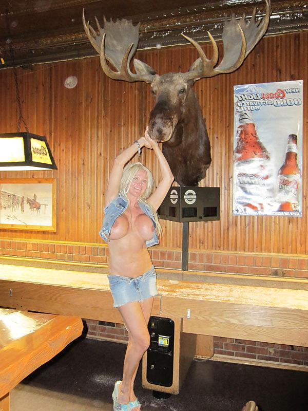 16P Lori: Hot MILF with Fake Tits.