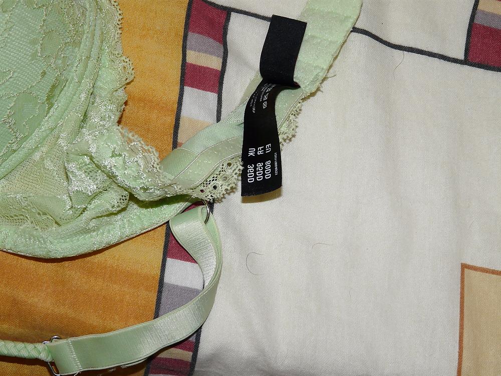 10P Green bra