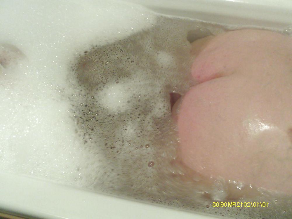 8P Bath time 