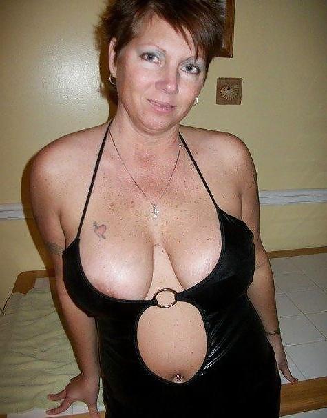 24P She forgot her bra 12.