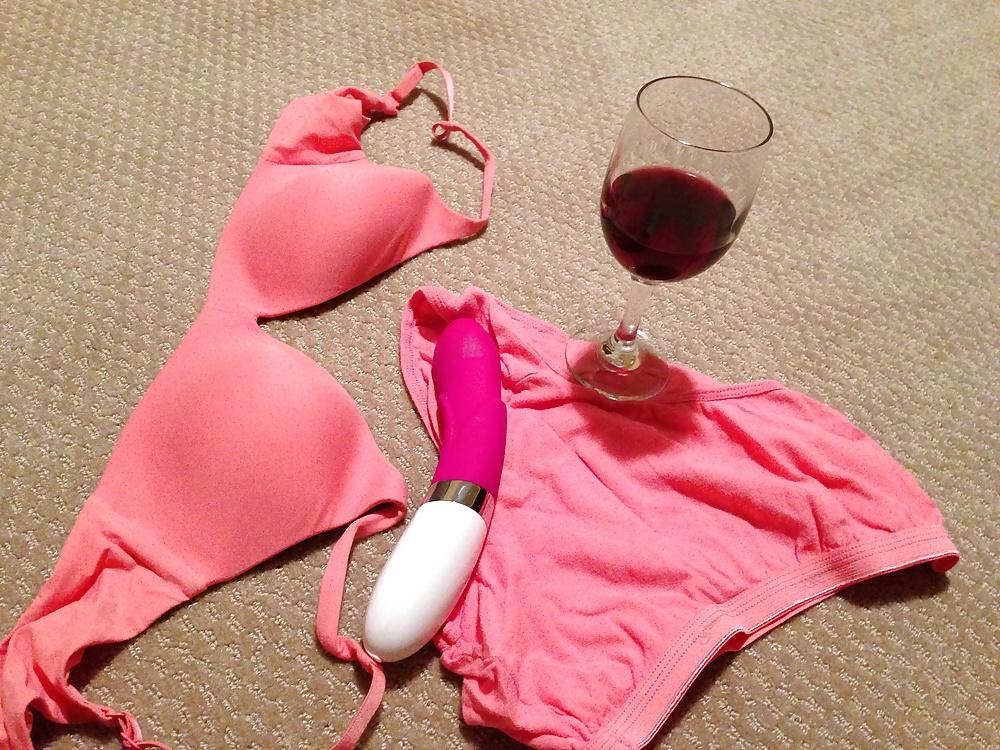 6P My wife's dildo, bra and panty!
