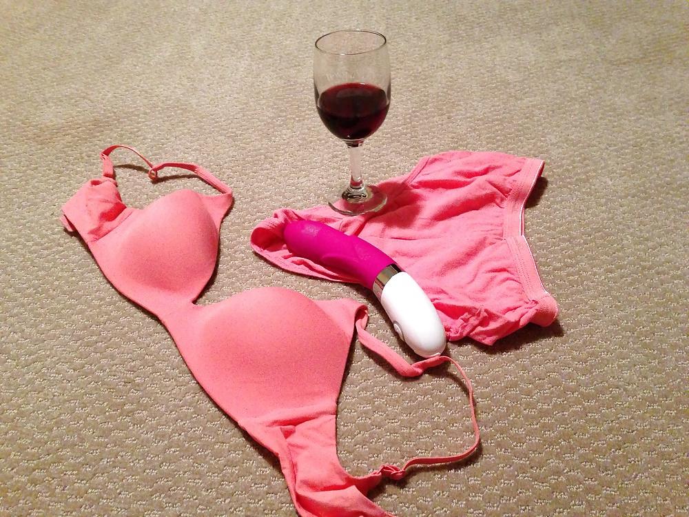6P My wife's dildo, bra and panty!