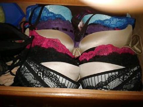10P Pics of her Bra Drawer