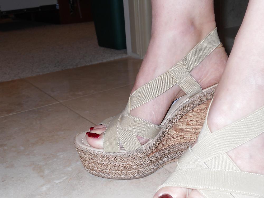 7P Wedge Tease - Misshotwife