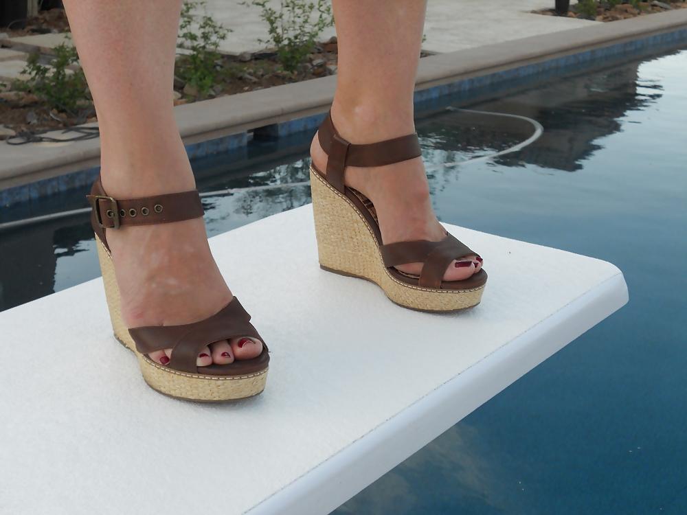 7P Wedge Tease - Misshotwife