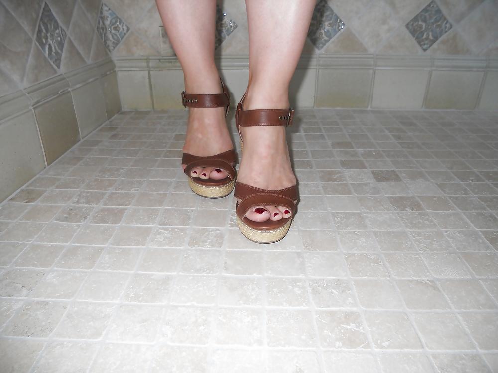 7P Wedge Tease - Misshotwife