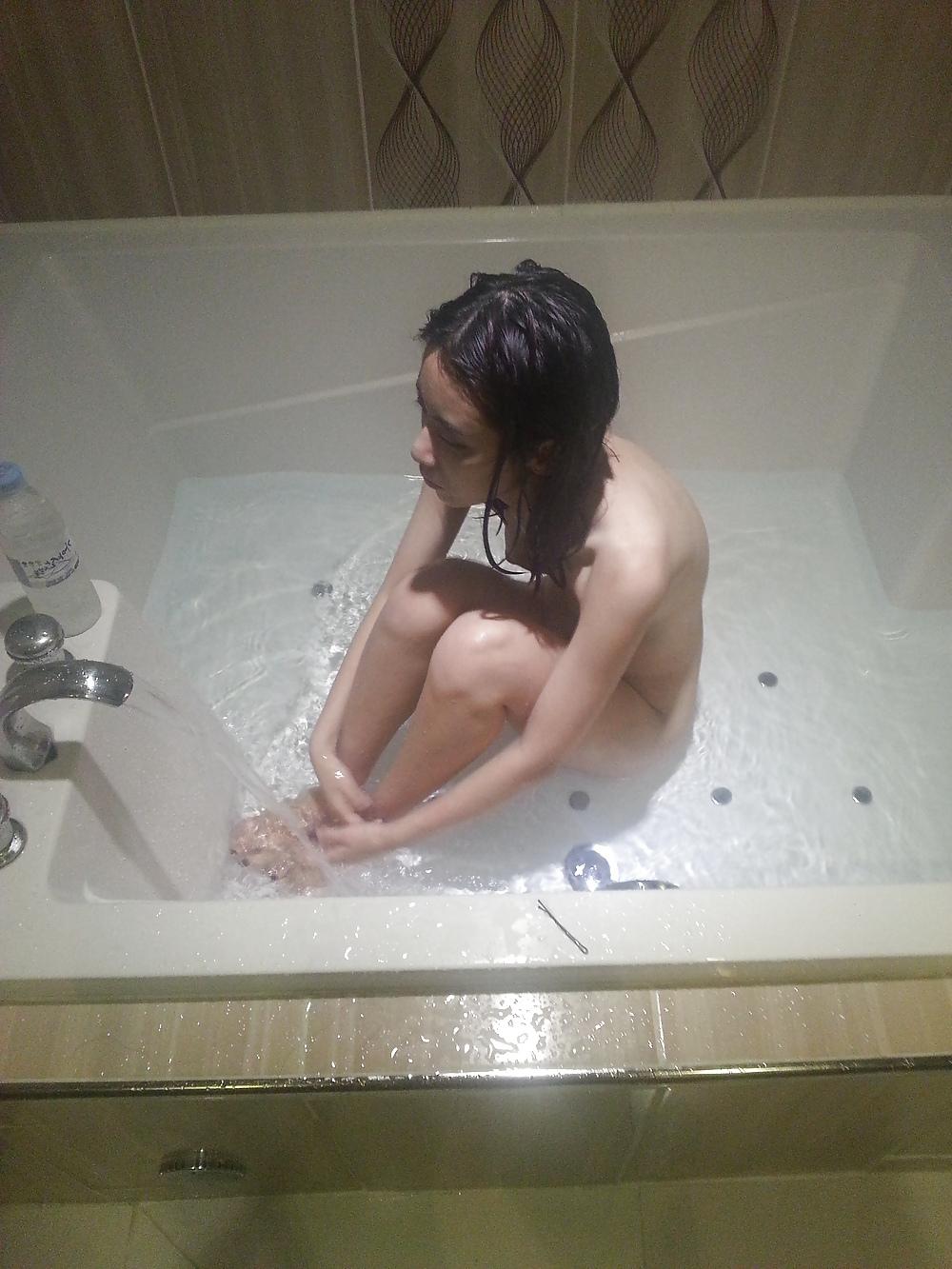 22P Korean Ex-Girlfriend Bath