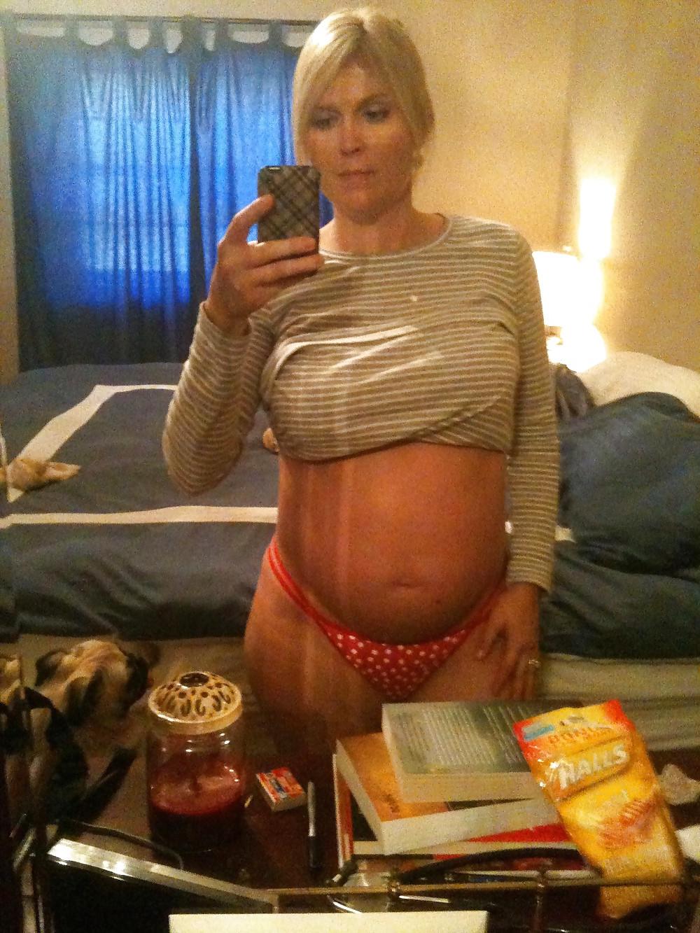 25P Sexy pregnant women 2