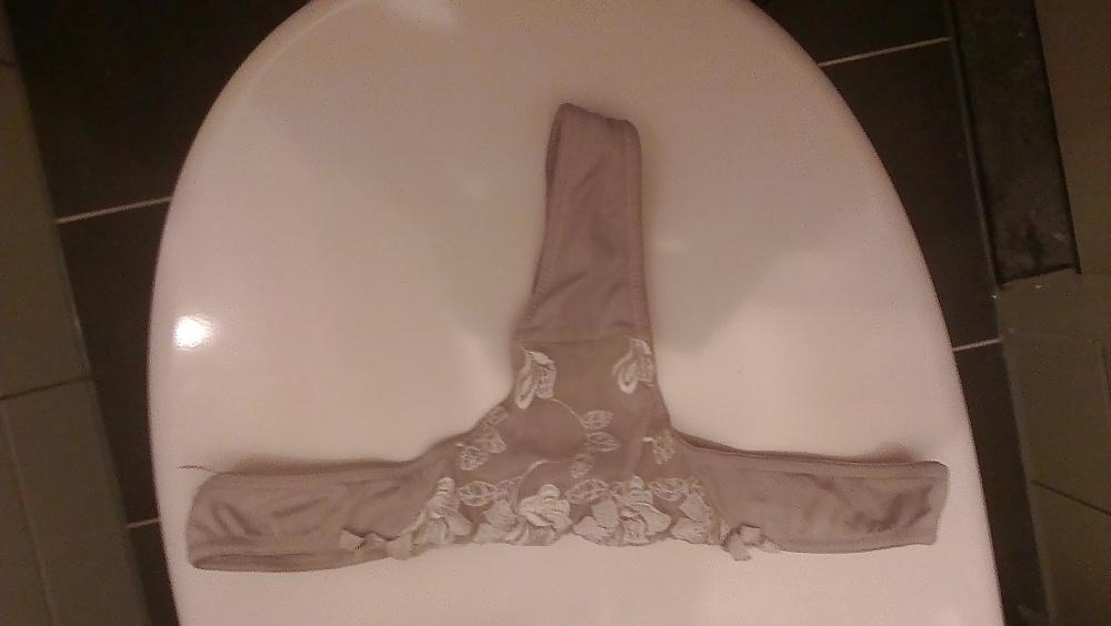 6P New pics from thongs and bra