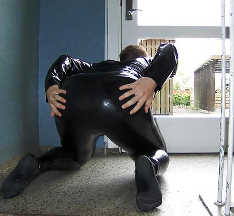 21P Rubber in the staircase & basement