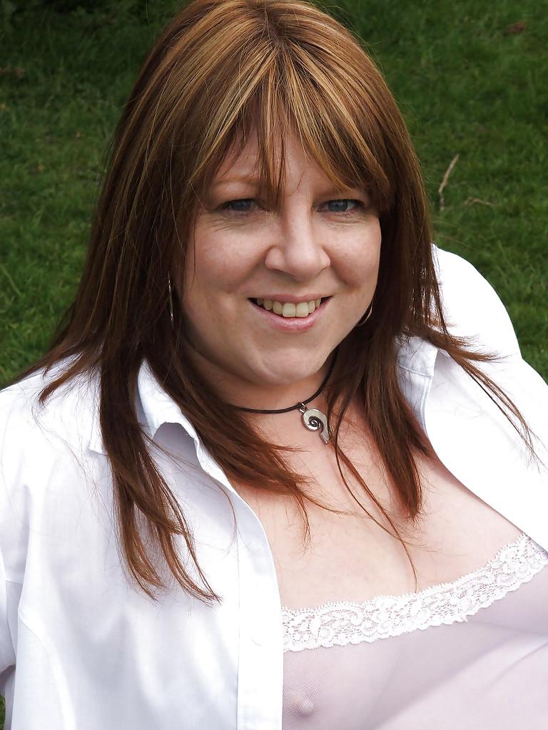 11P She forgot her bra 42.