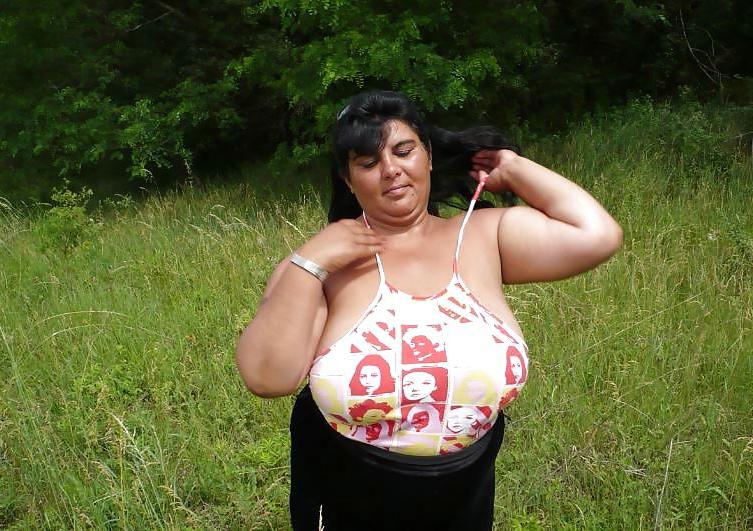 11P She forgot her bra 42.