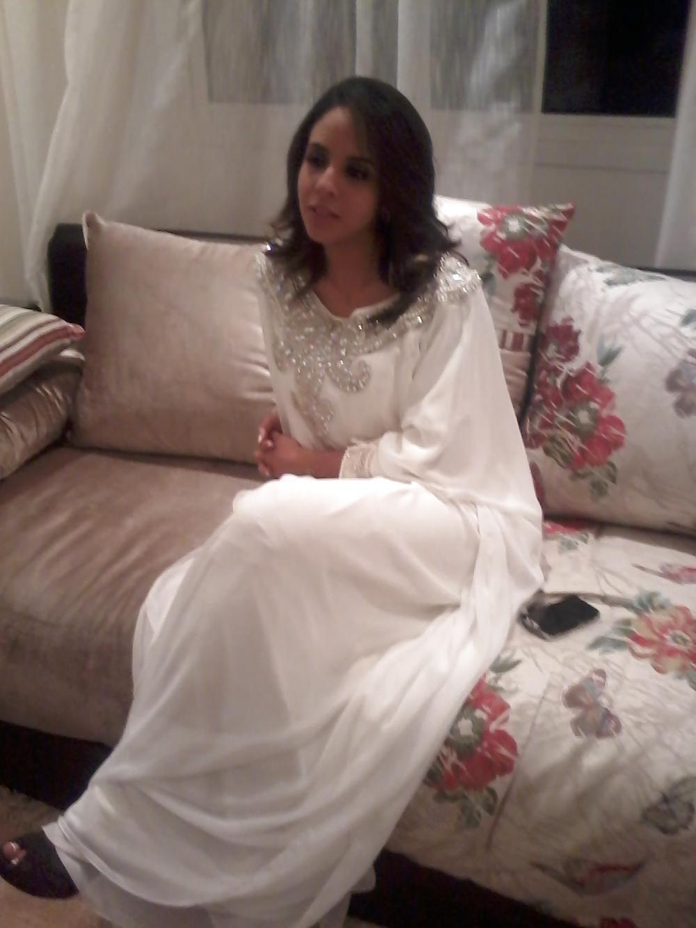 25P Zineba Morocco Girl Cum On Her