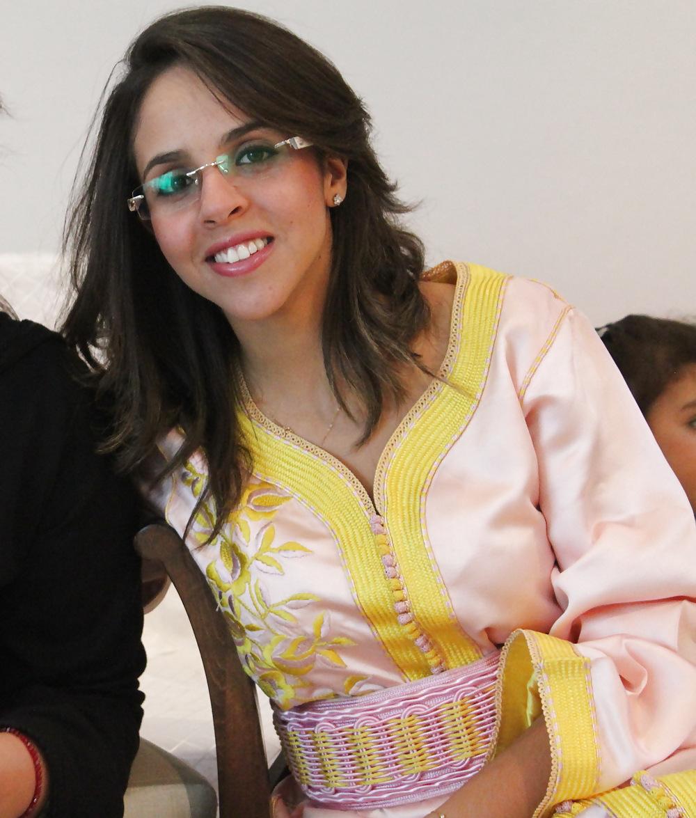 25P Zineba Morocco Girl Cum On Her